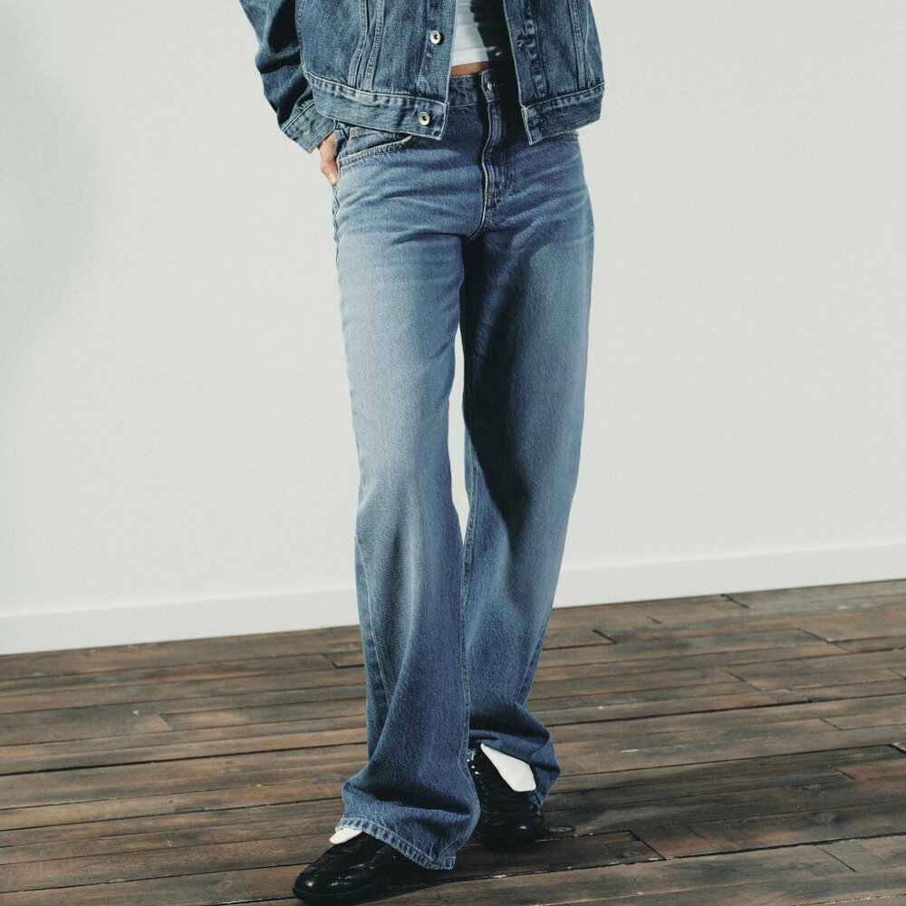 ZARA Mid Rise WIDE LEG Distressed denim JEANS *SIZE 10*  NWT